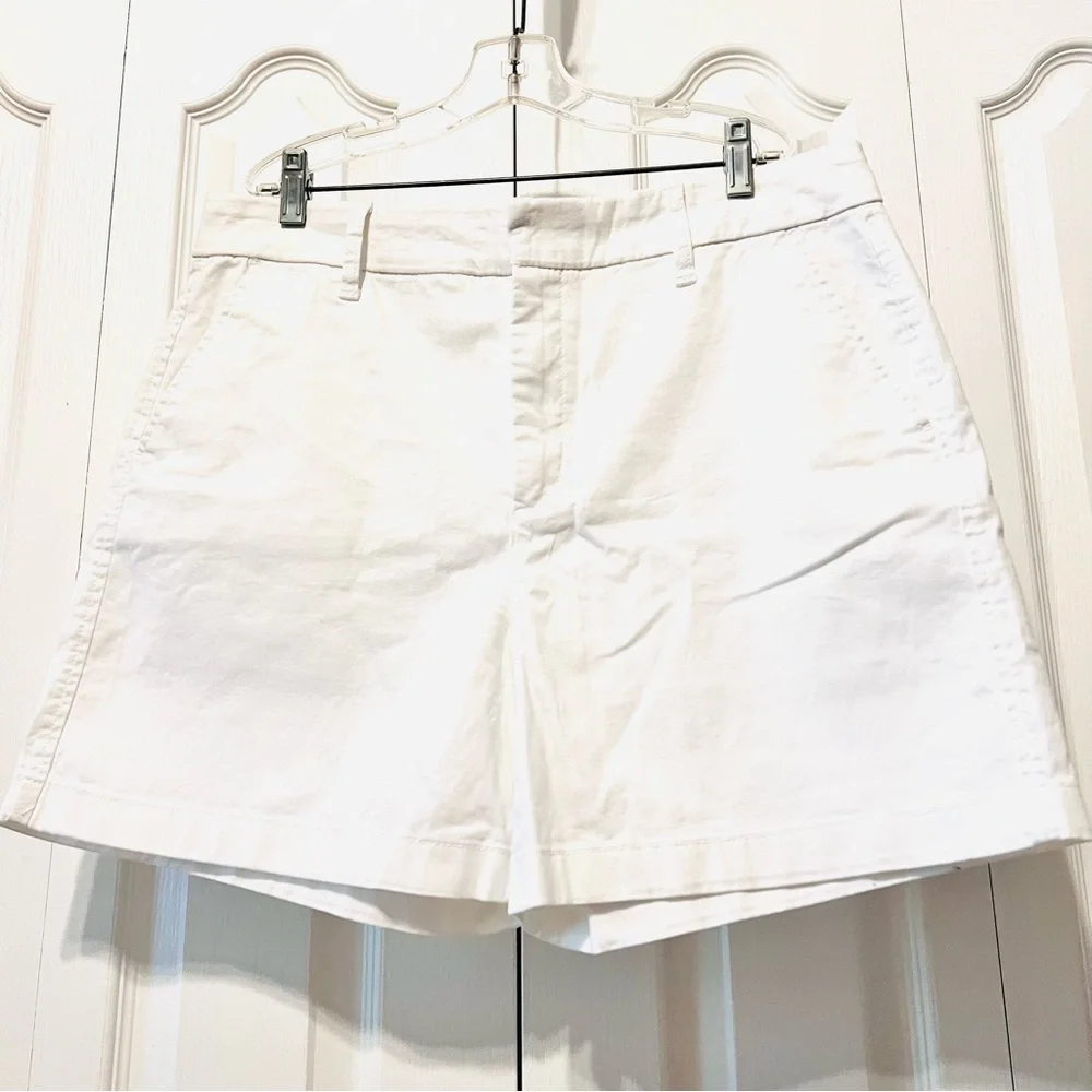 Gloria Vanderbilt-NWT-White Women's Bermuda Shorts-Women’s-Size 12 - Picture 8 of 13
